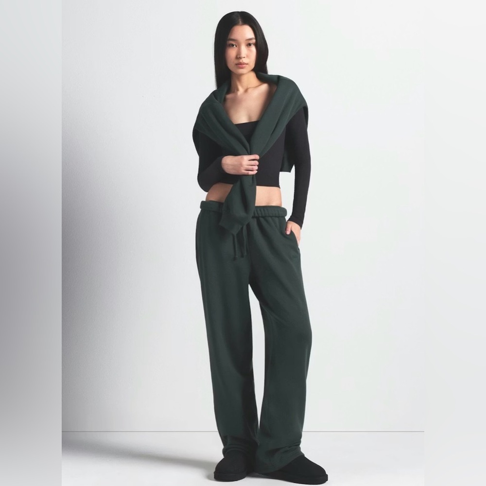 SKIMS Cotton Fleece Classic Straight Leg Pant - Size M